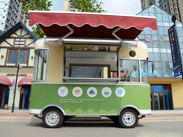 Green Mobile Food Trailer Truck