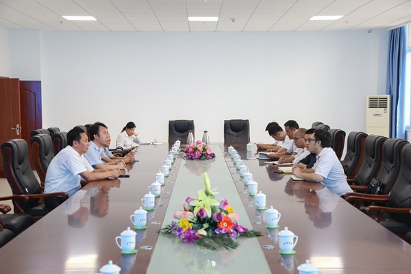 Jining City SME Bureau Leaders Visit Our Group For Guidance