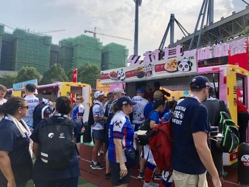 The Mobile Dining Car Has Become A Popular Spot In The Food District!